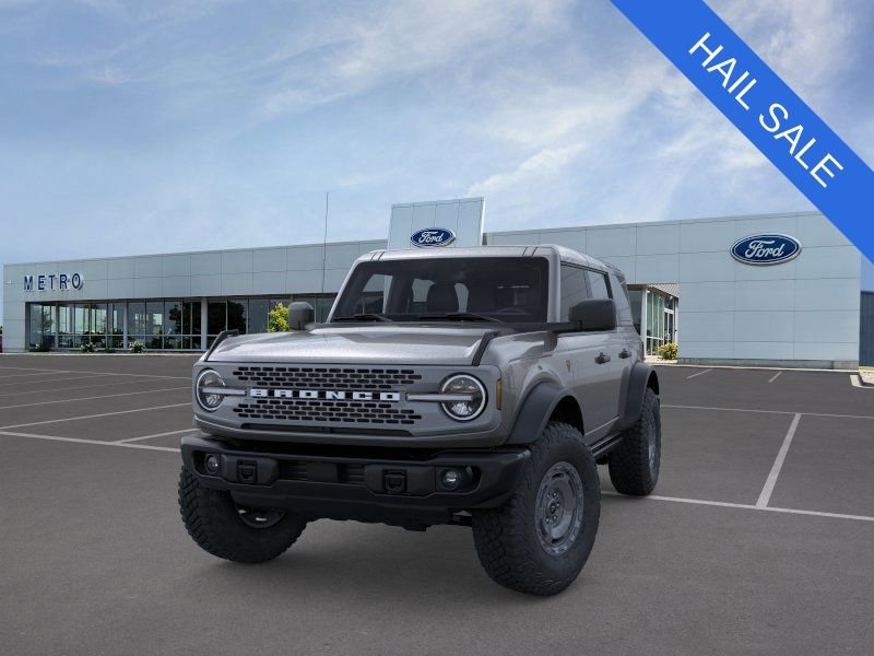 New 2025 Ford Bronco Badlands w/ Sasquatch Package AWD/4WD image 2