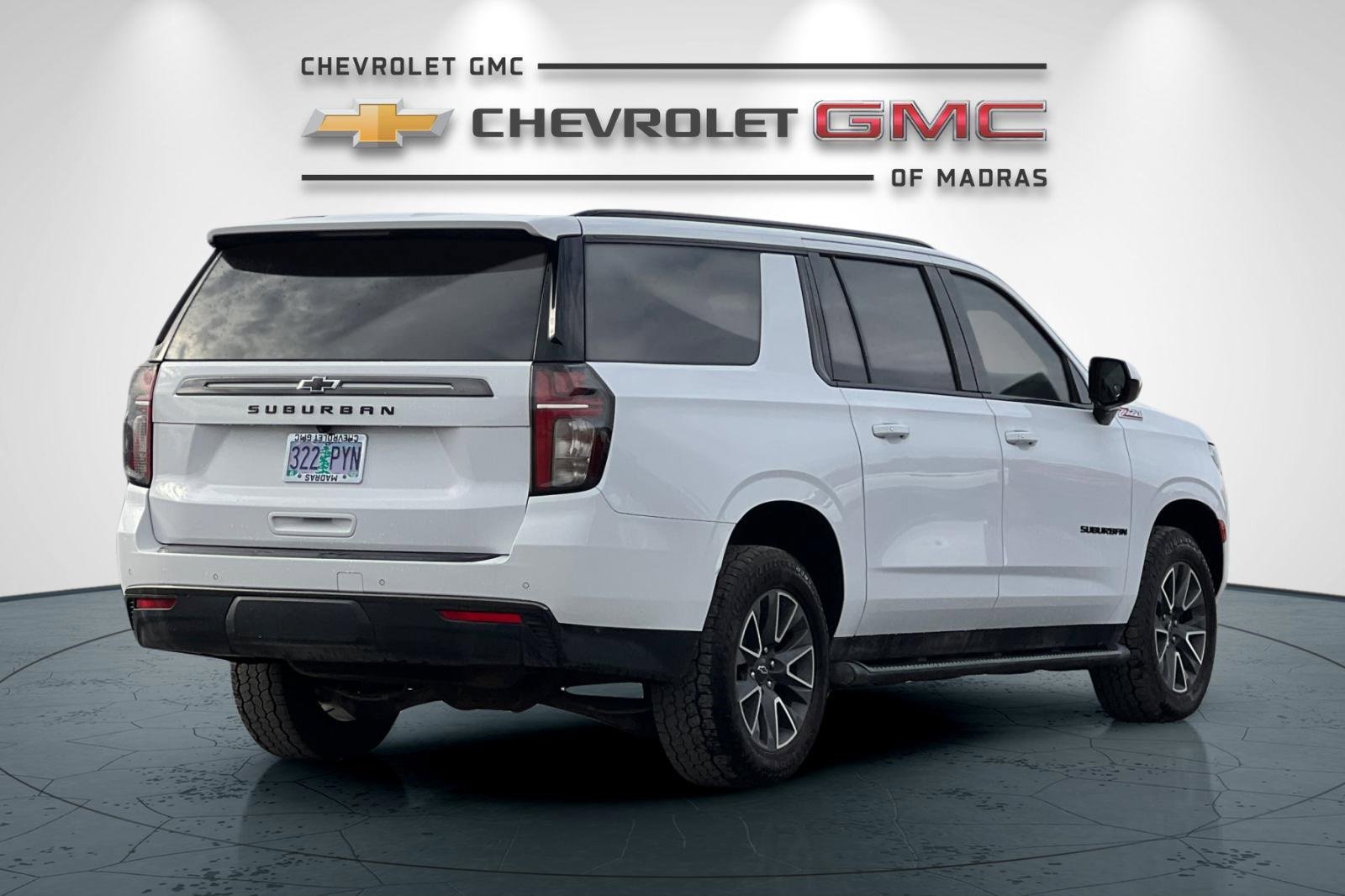 Used 2022 Chevrolet Suburban Z71 image 3