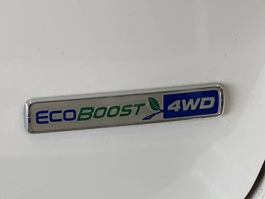 Used 2020 Ford Explorer XLT w/ Equipment Group 202A AWD/4WD image 12