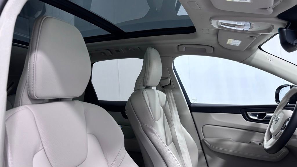 Certified 2024 Volvo XC60 B5 Core w/ Protection Package Premier AWD/4WD image 19