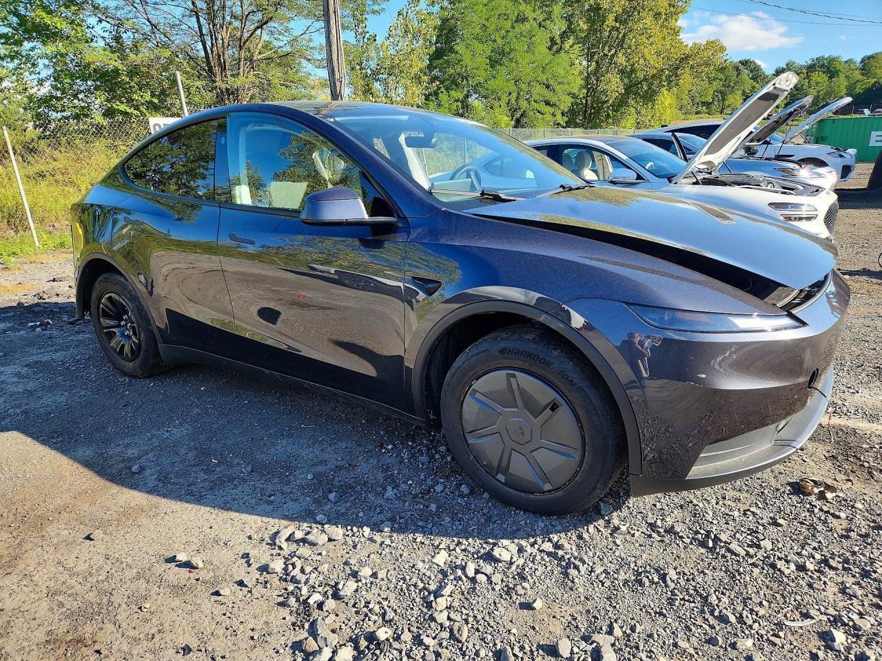 Used 2026 Tesla Model Y 2WD image 1