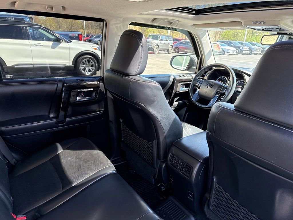 Used 2017 Toyota 4Runner Limited AWD/4WD image 27