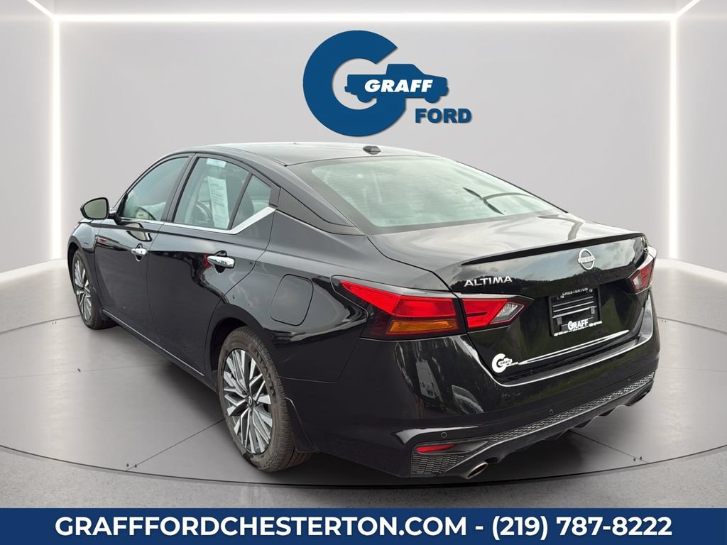 Used 2024 Nissan Altima 2.5 SV w/ SV Premium Package FWD image 9