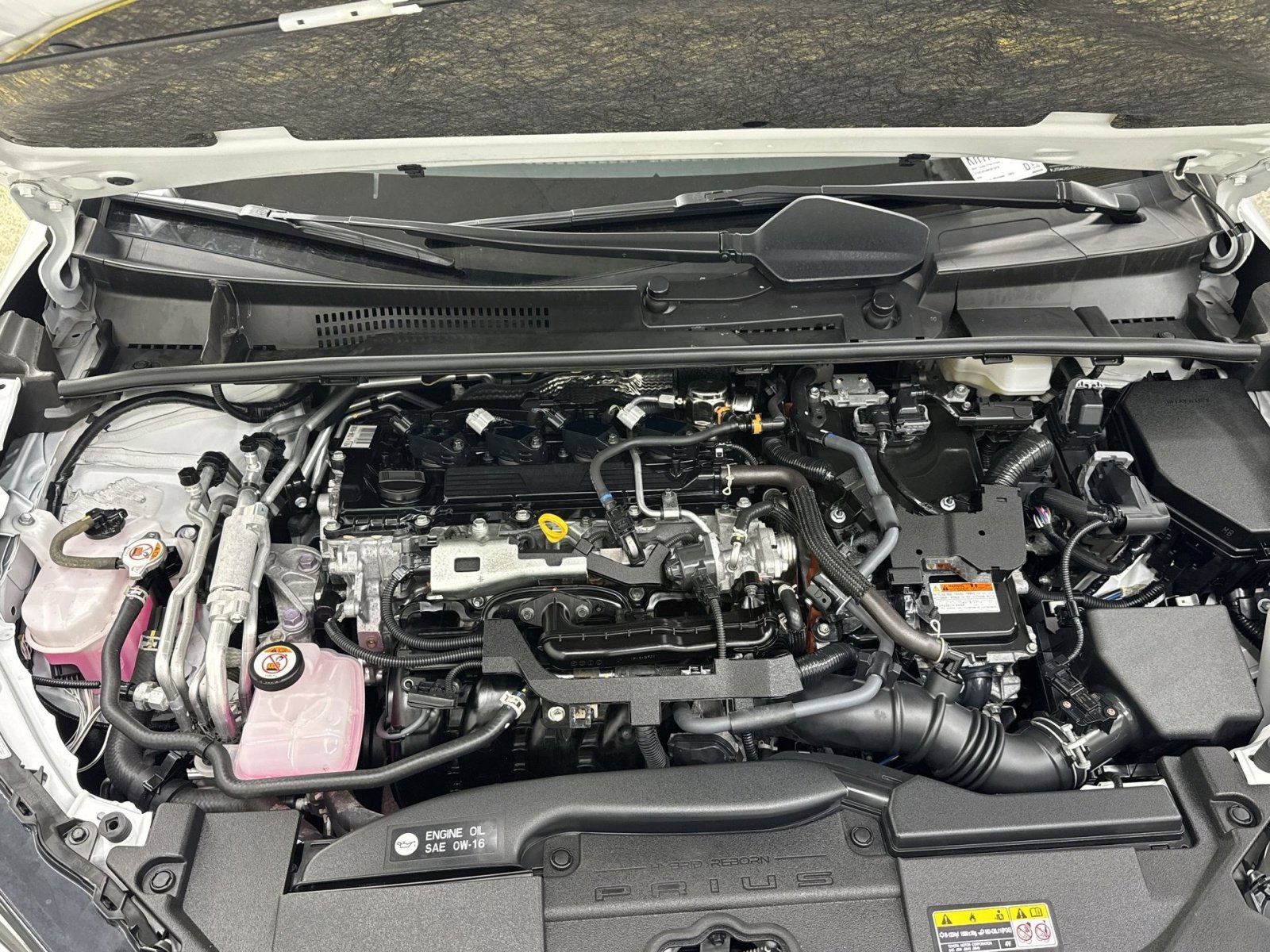 Used 2024 Toyota Prius Prime FWD image 41