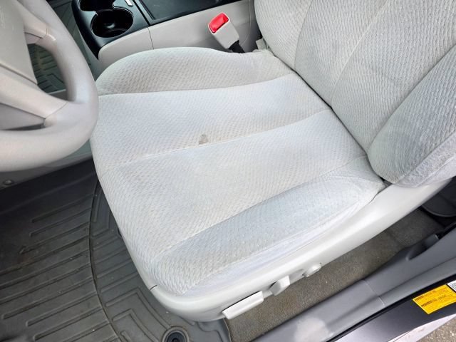 Used 2014 Toyota Sienna LE AWD/4WD image 42
