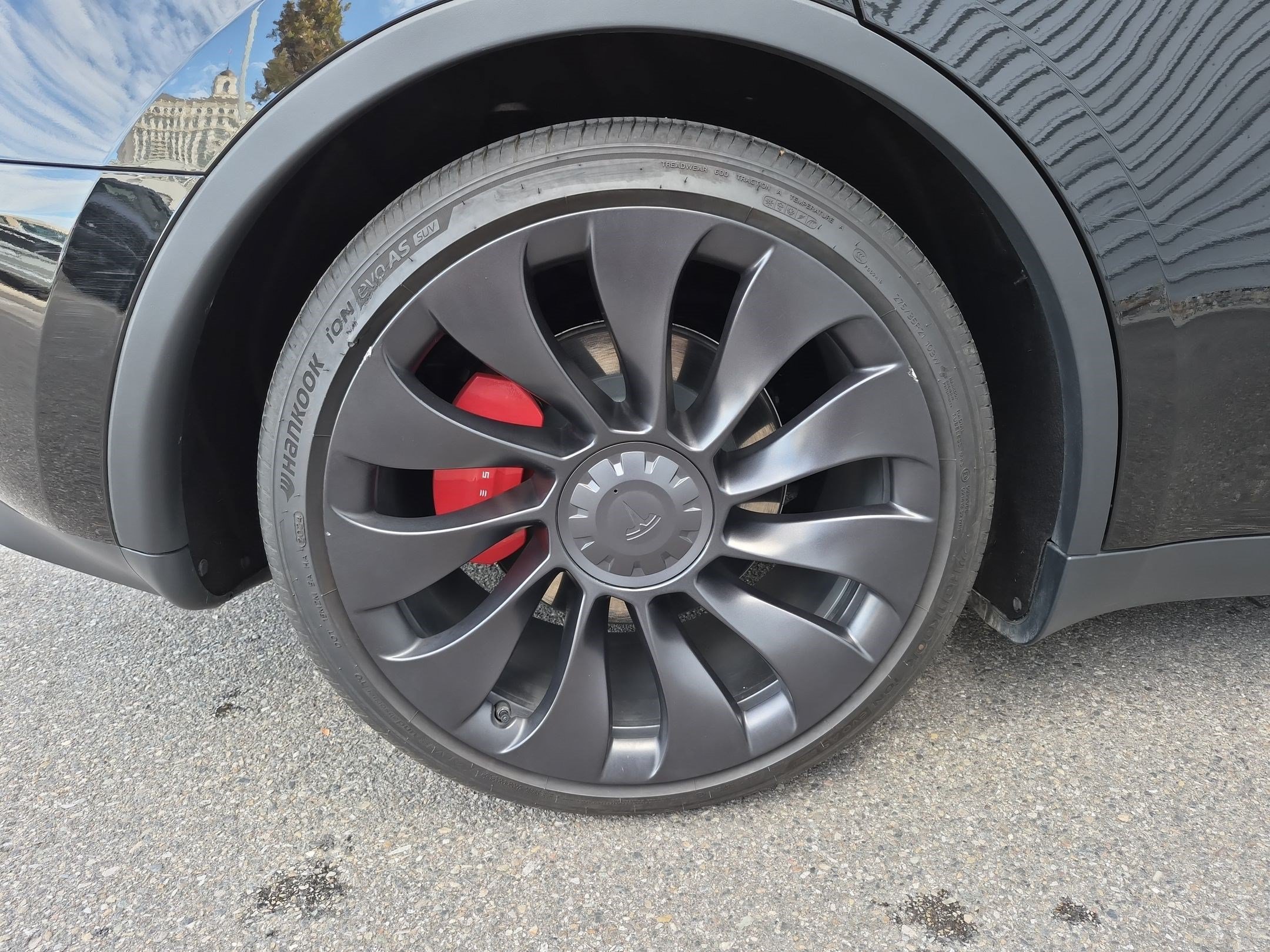 Used 2025 Tesla Model Y Performance AWD/4WD image 34