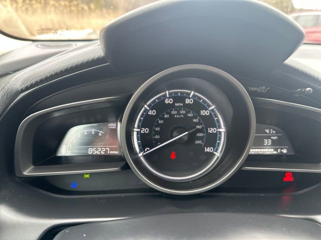 Used 2019 Toyota Yaris LE image 14