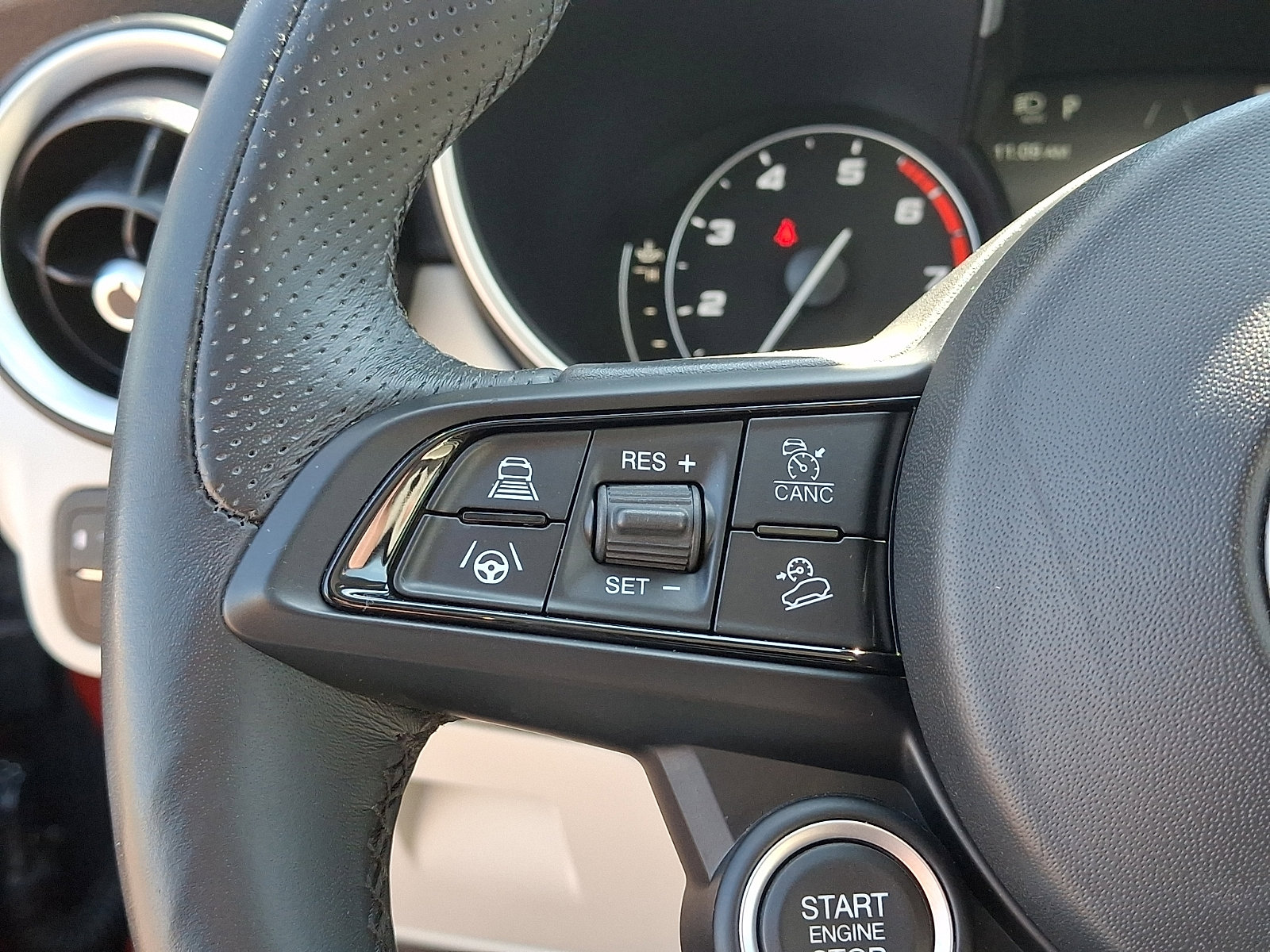Used 2021 Alfa Romeo Stelvio Ti w/ Nero Edizione AWD/4WD image 22