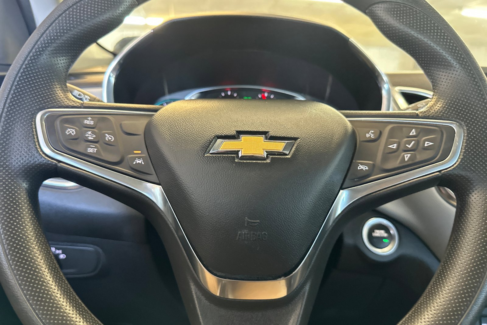 Used 2023 Chevrolet Equinox LT image 24