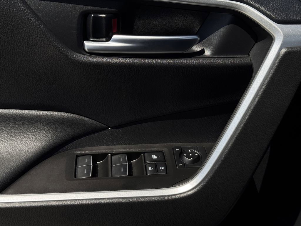 Used 2025 Toyota RAV4 XLE Premium FWD image 24