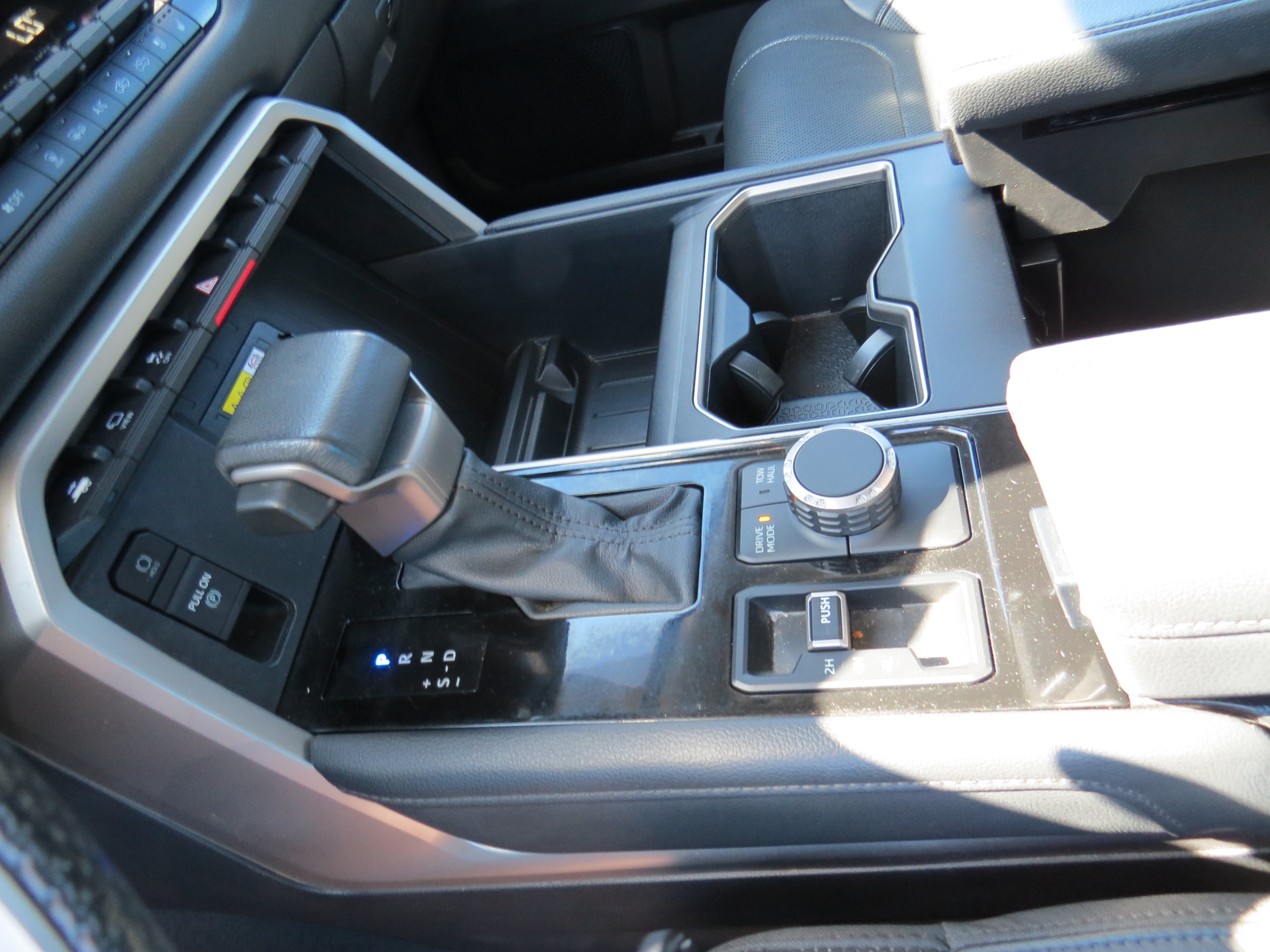 Used 2023 Toyota Tundra Limited AWD/4WD image 23