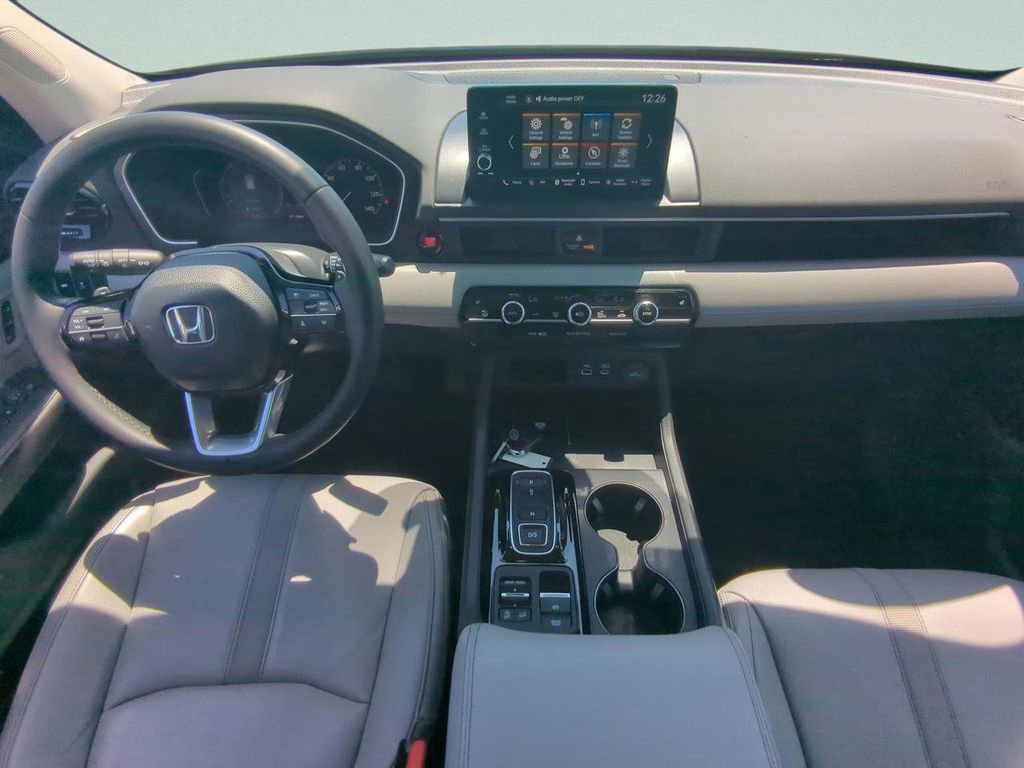 Used 2024 Honda Pilot EX-L image 11