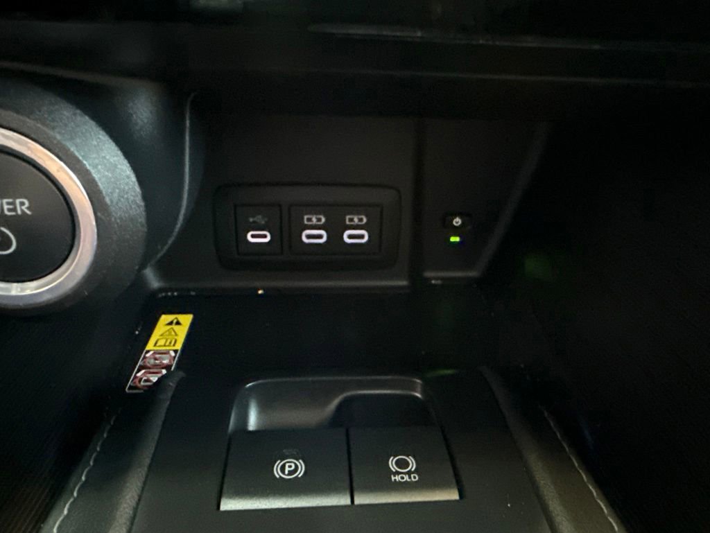 Certified 2024 Toyota Venza Limited AWD/4WD image 27