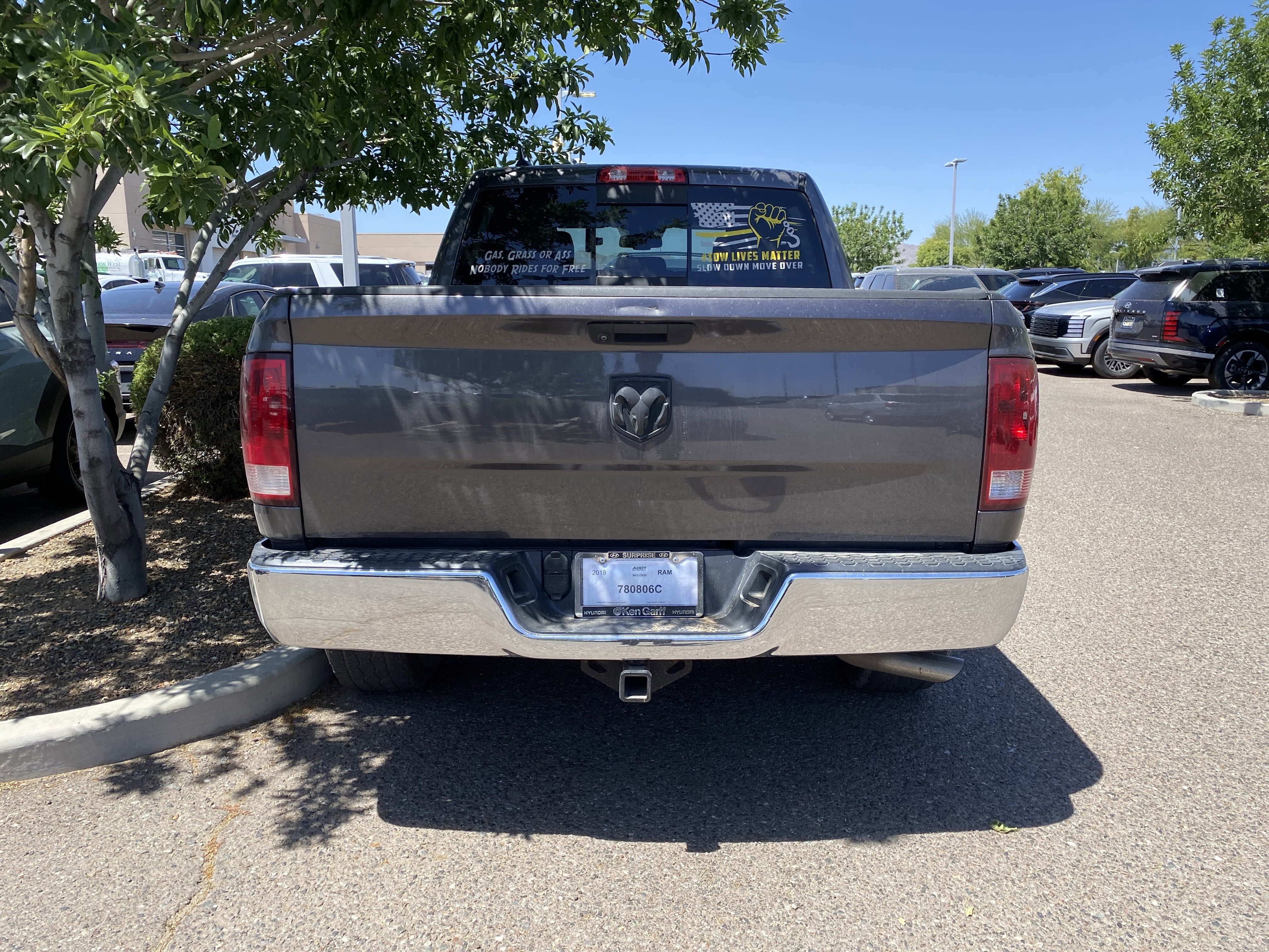 Used 2019 RAM 1500 Classic SLT w/ Luxury Group RWD image 3