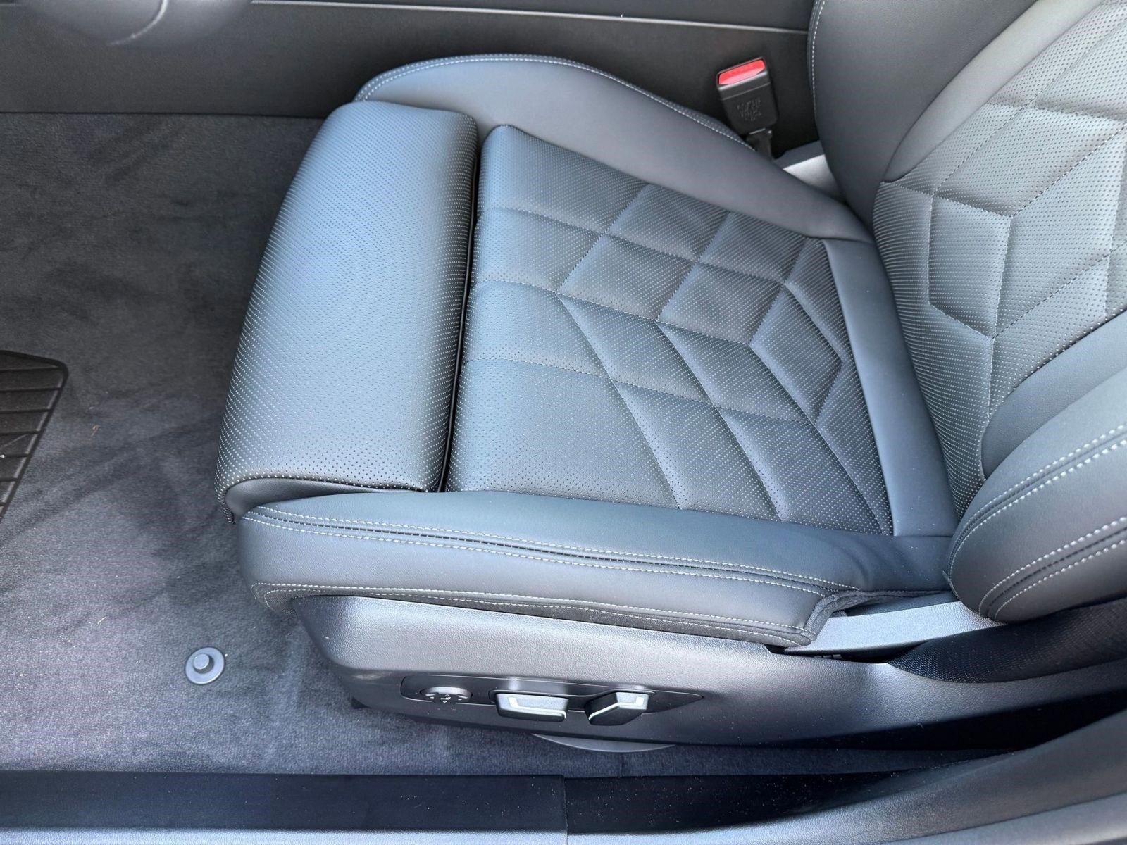 New 2026 BMW 530i w/ Executive Package RWD image 13