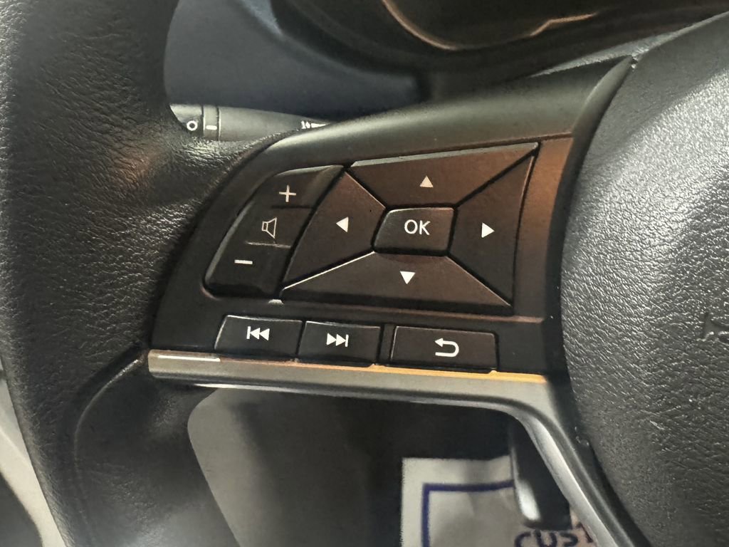 Used 2025 Nissan Versa SV w/ Trunk Package image 5