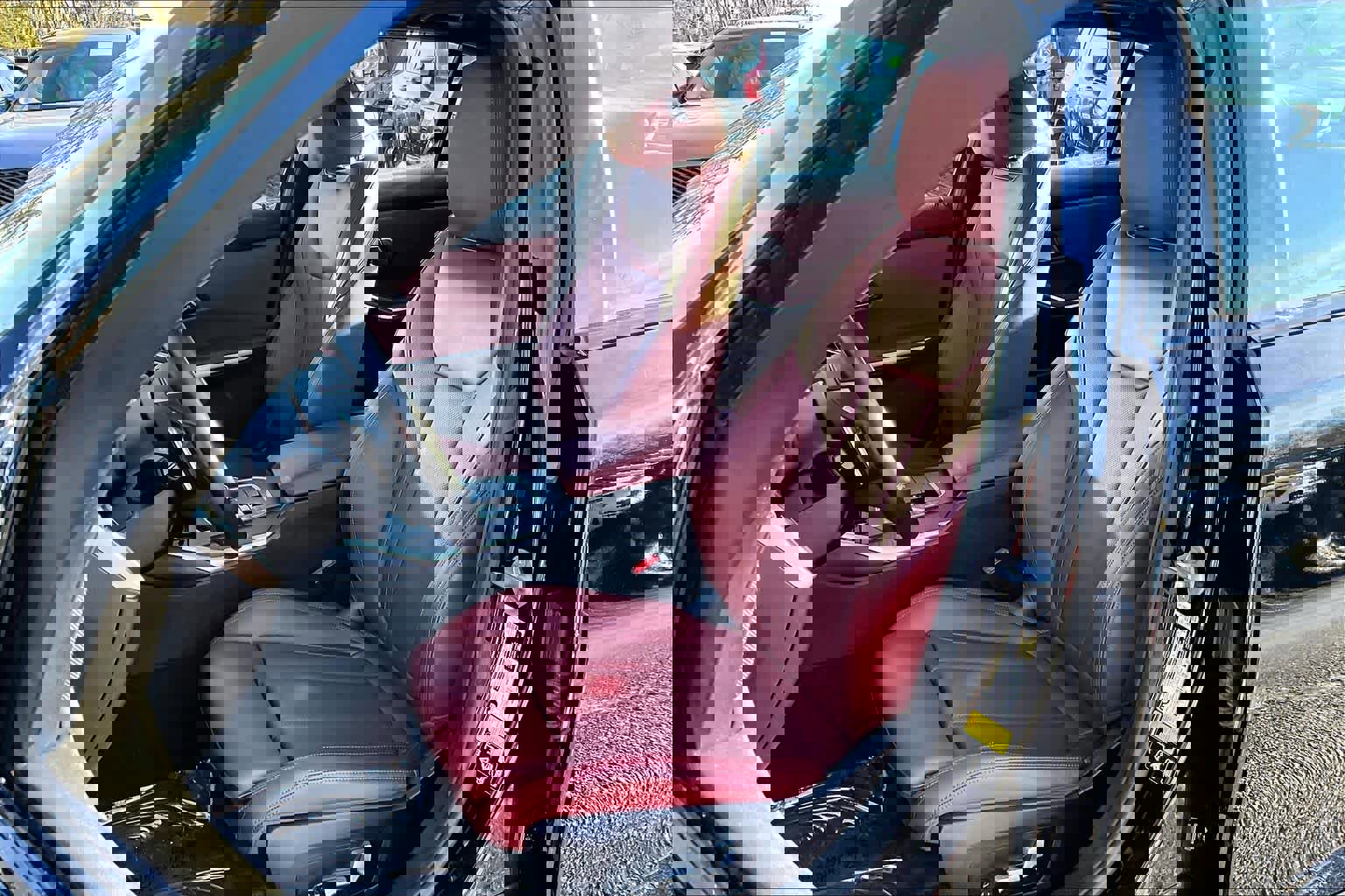 Used 2023 BMW 330i xDrive 330i xDrive w/ Driving Assistance Package image 9