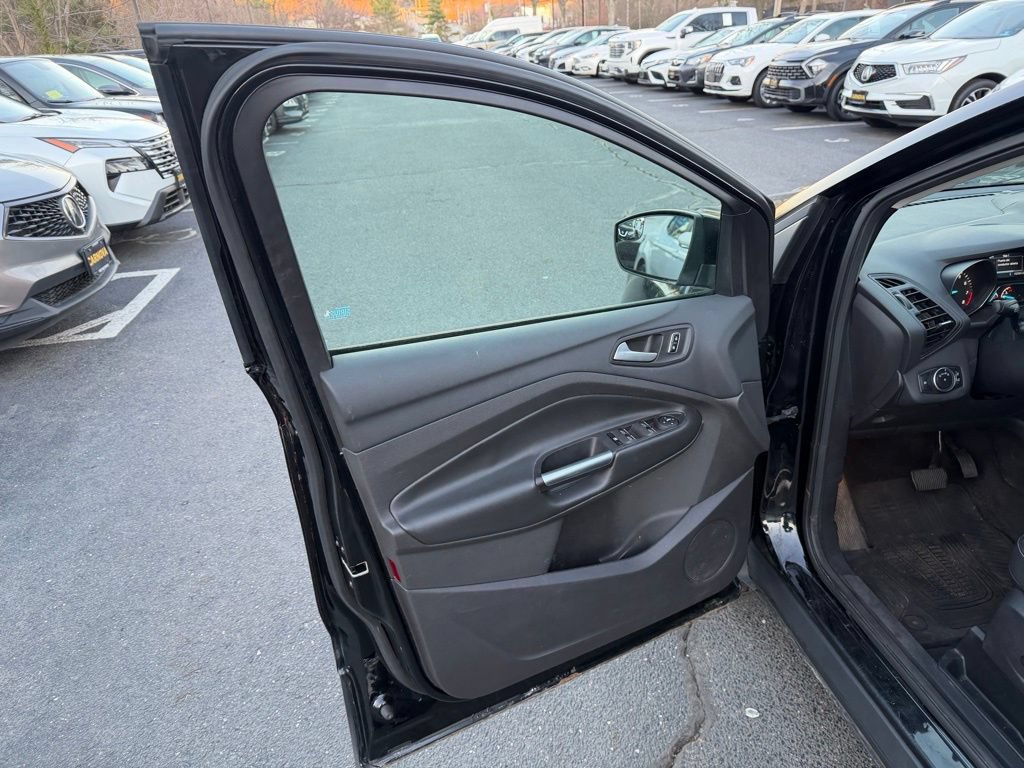Used 2016 Ford Escape SE w/ SE Leather Comfort Package FWD image 8