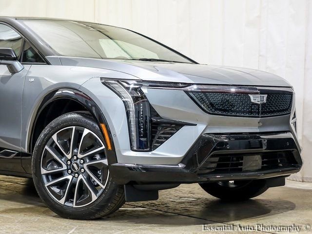 New 2026 Cadillac Optiq Sport 1 w/ LPO, Floor Liner Package AWD/4WD image 2