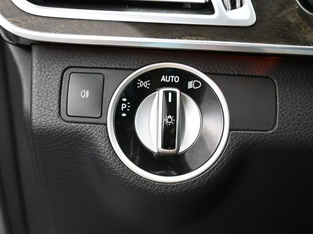 Used 2014 Mercedes-Benz E 350 4MATIC Sedan image 23
