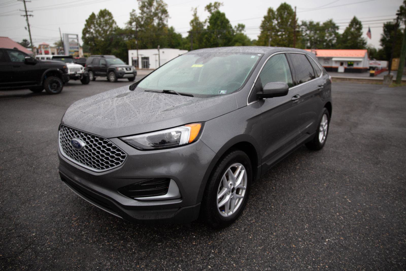 Used 2024 Ford Edge SEL image 6