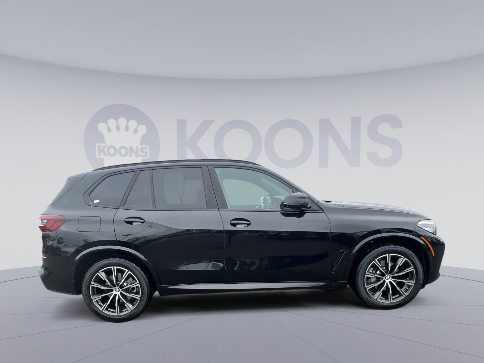 Used 2023 BMW X5 xDrive40i w/ M Sport Package AWD/4WD image 12