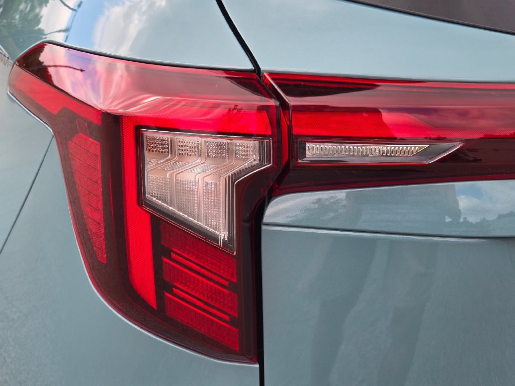 Certified 2025 Kia Seltos S FWD image 11