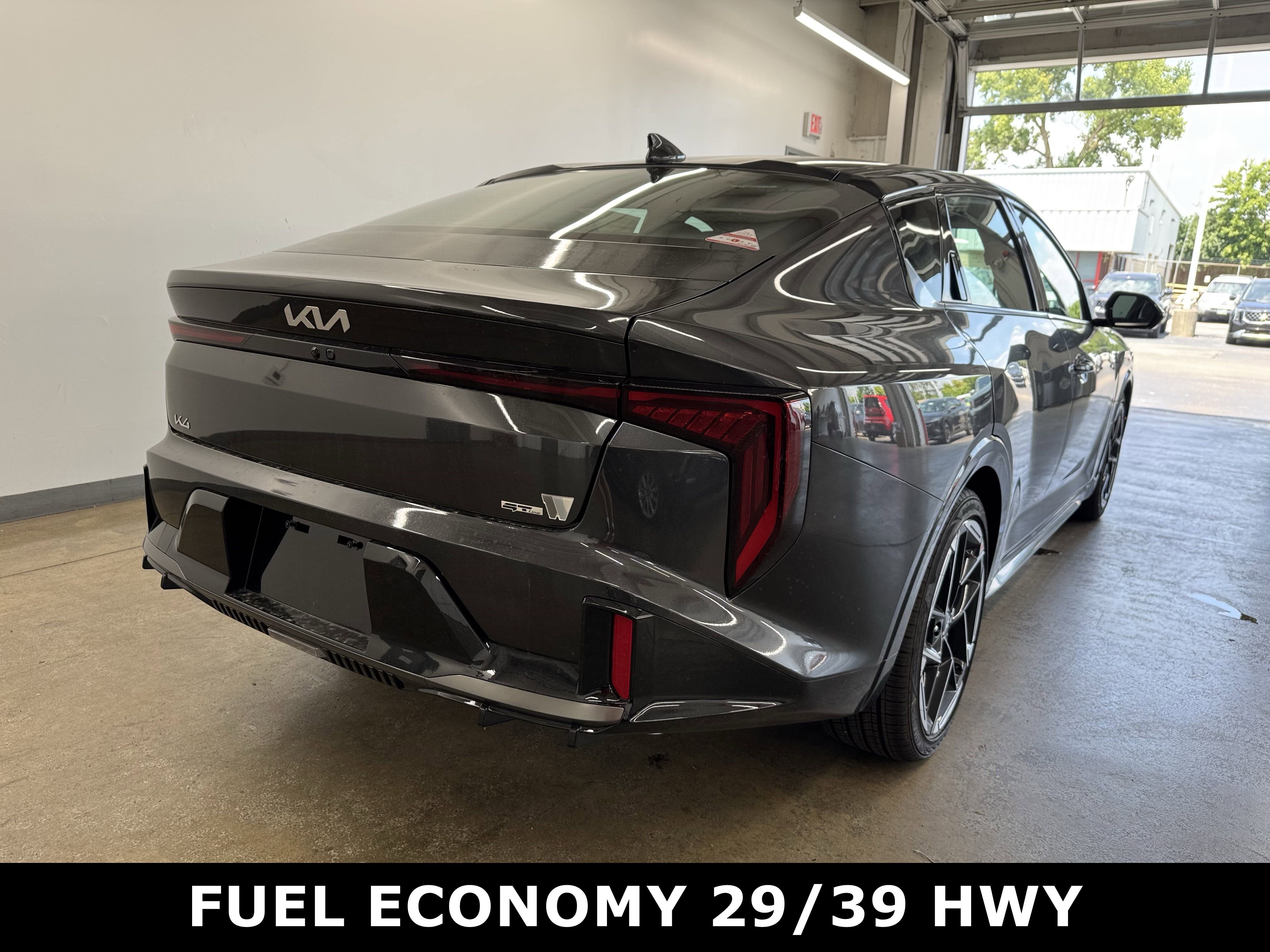 New 2025 Kia K4 GT-Line image 3