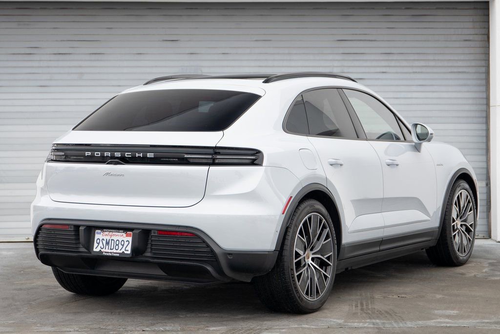 Certified 2025 Porsche Macan Electric RWD image 7