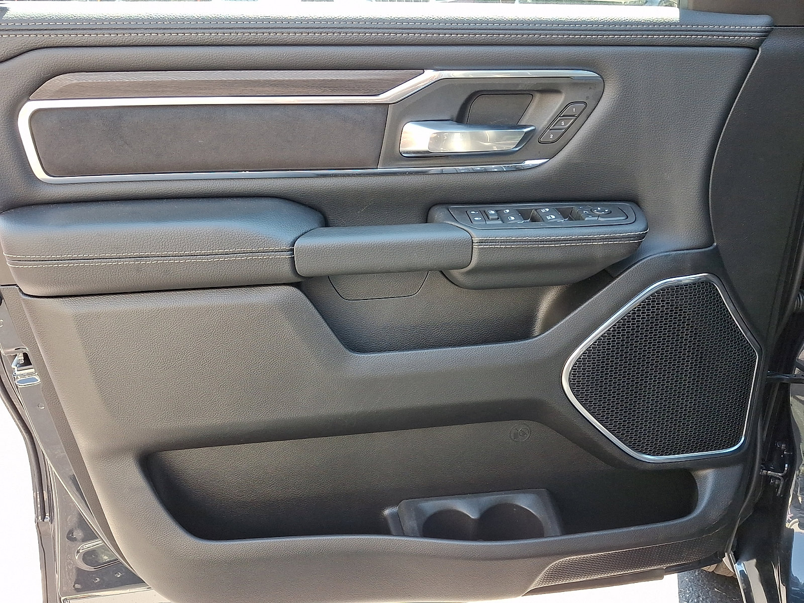 New 2026 RAM 1500 Laramie image 8