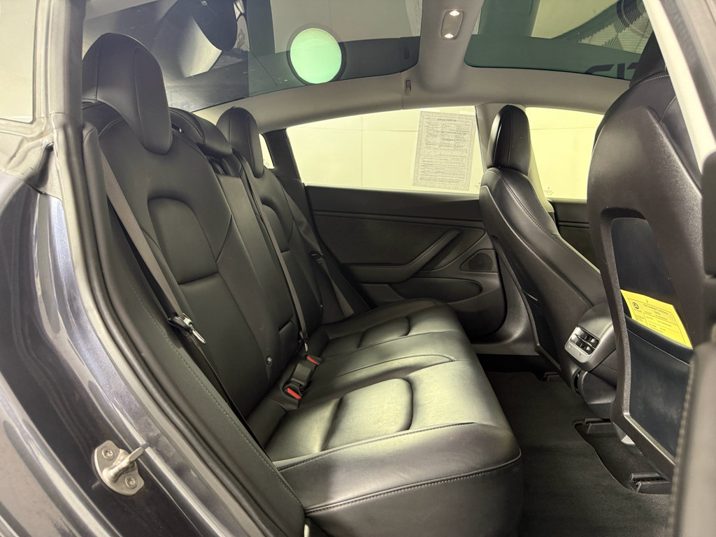Used 2018 Tesla Model 3 Long Range image 13