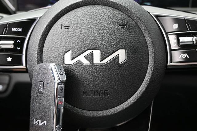 Used 2024 Kia Seltos X-Line AWD/4WD image 35
