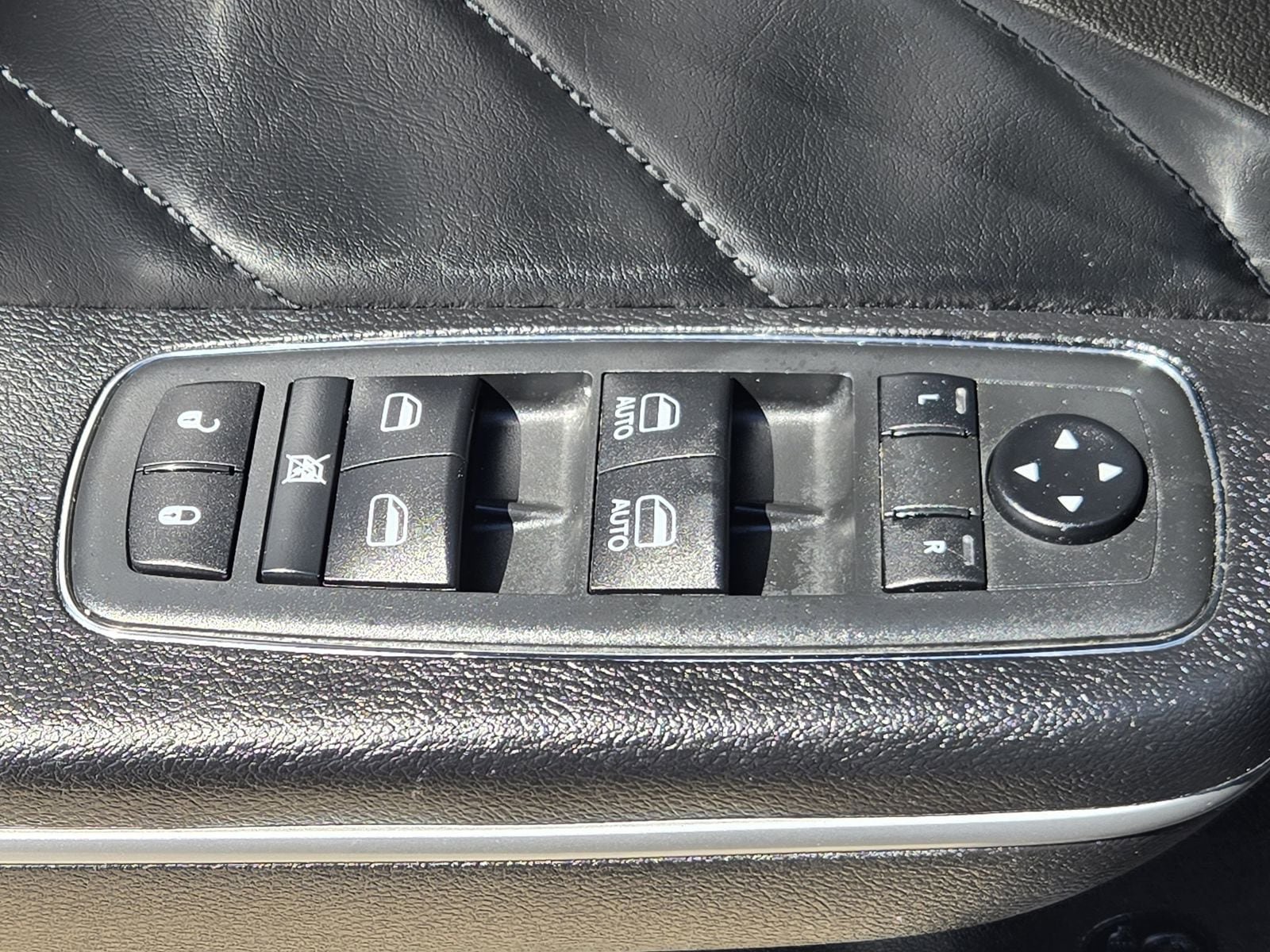 Used 2019 Dodge Charger Scat Pack w/ Plus Group RWD image 31