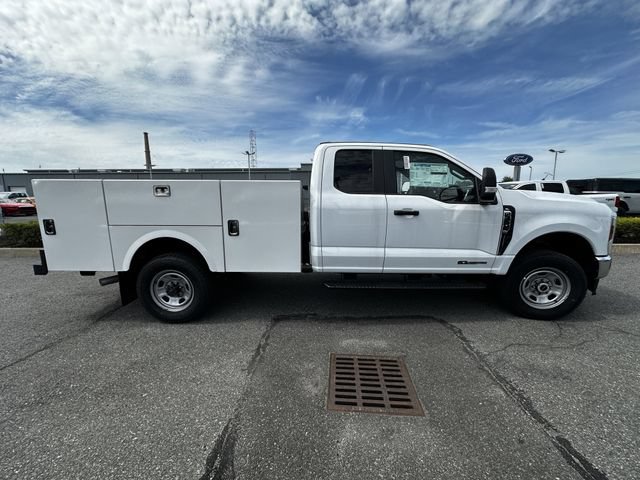 New 2024 Ford F350 XL w/ Snow Plow Prep Package AWD/4WD image 8