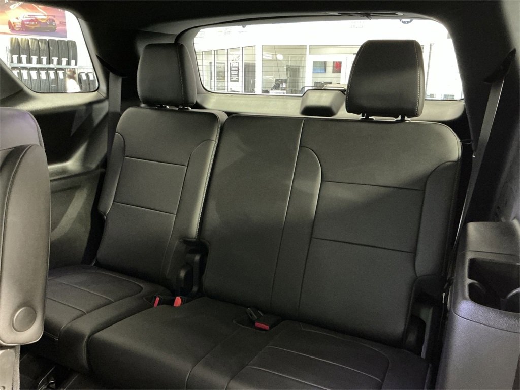 Used 2023 Chevrolet Traverse LT w/ LPO, Roadside Safety Package image 31