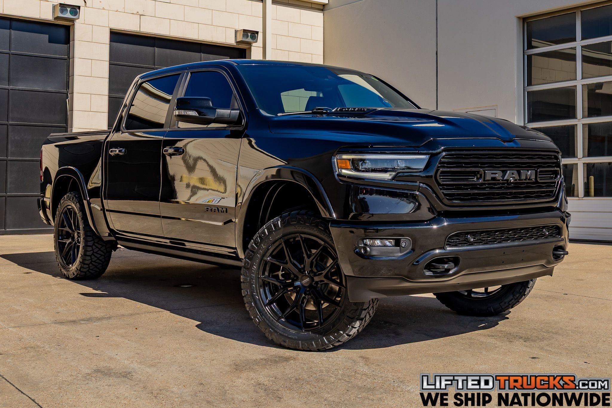 Used 2022 RAM 1500 Limited image 1