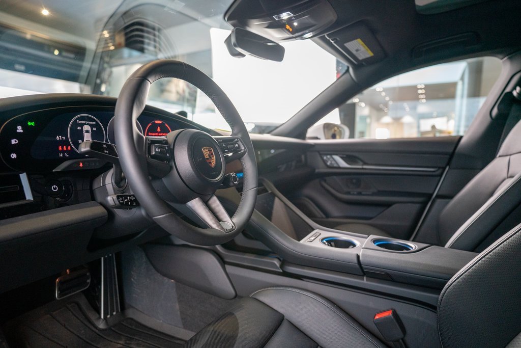 New 2025 Porsche Taycan image 4