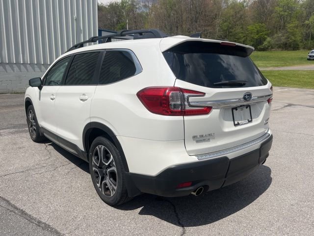 Used 2023 Subaru Ascent Limited w/ Technology Package AWD/4WD image 8