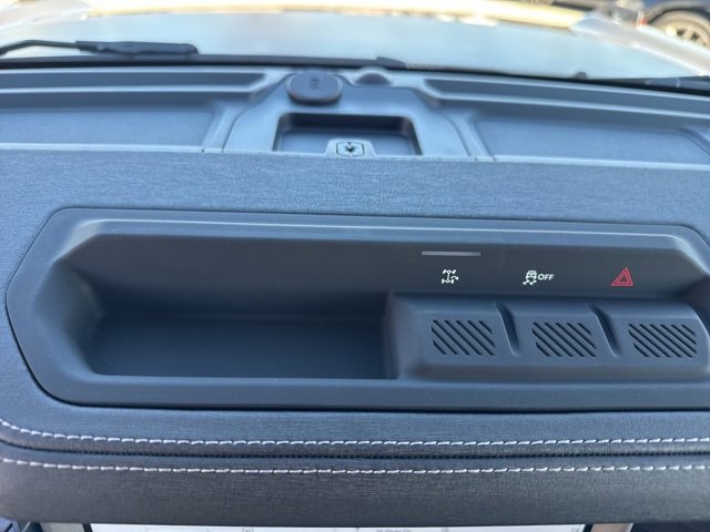 New 2025 Ford Bronco Outer Banks w/ Black Appearance Package image 27