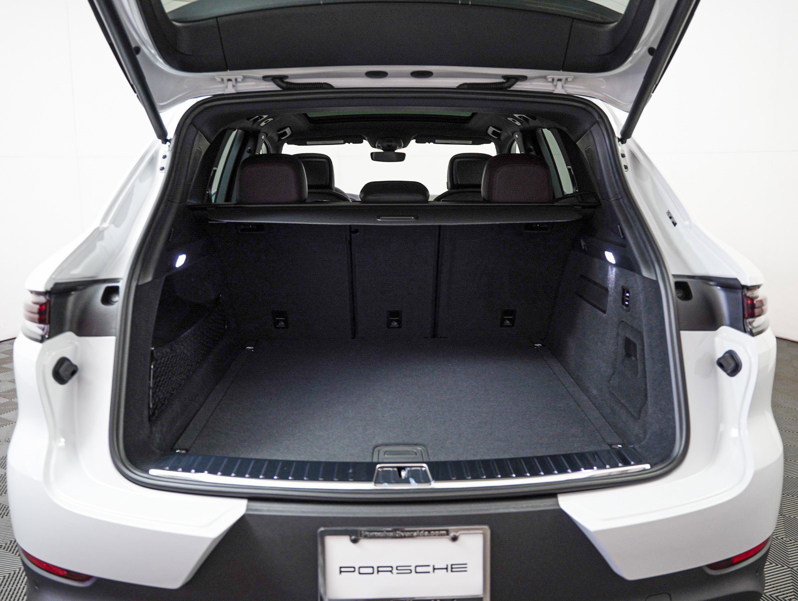 New 2026 Porsche Cayenne image 27