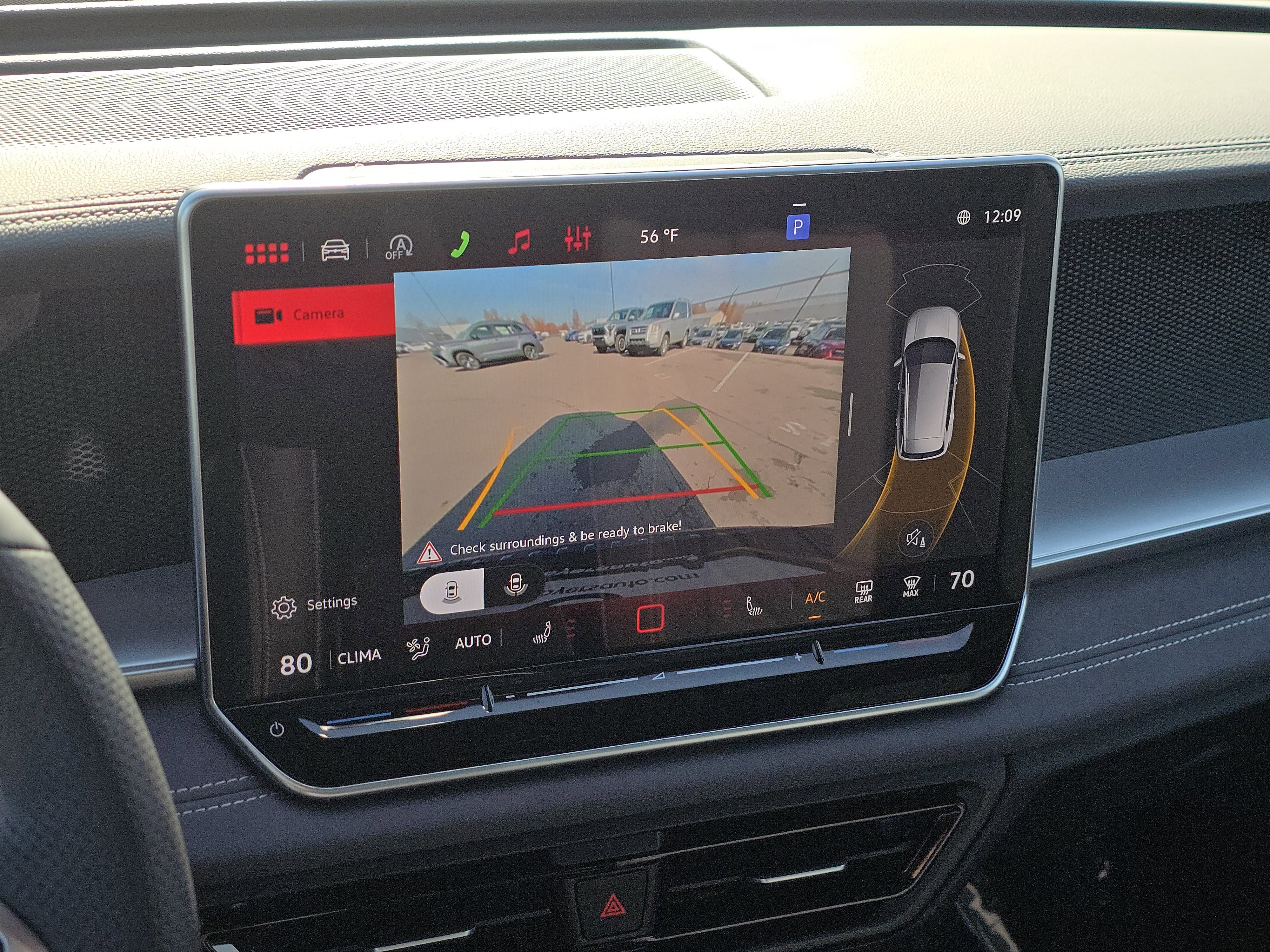 New 2026 Volkswagen Tiguan SE R-Line image 24