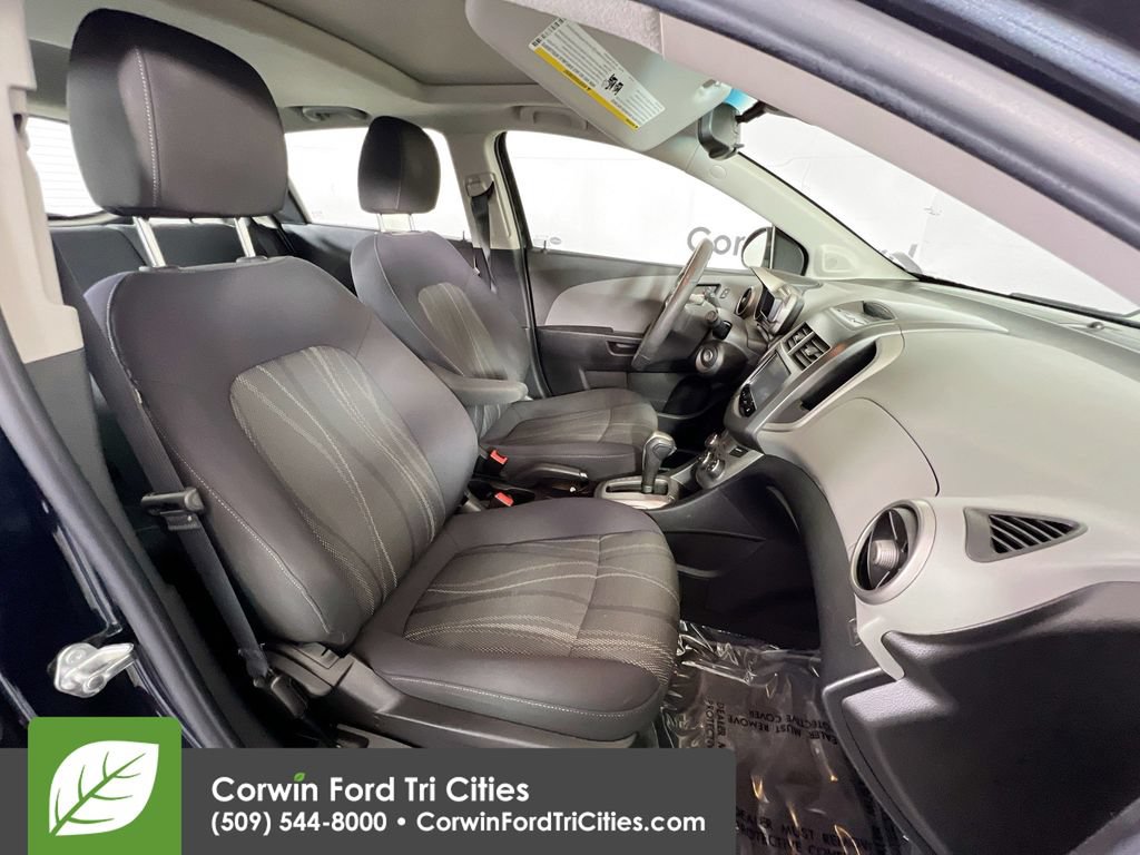 Used 2015 Chevrolet Sonic LT w/ Fun and Sun Package FWD image 17
