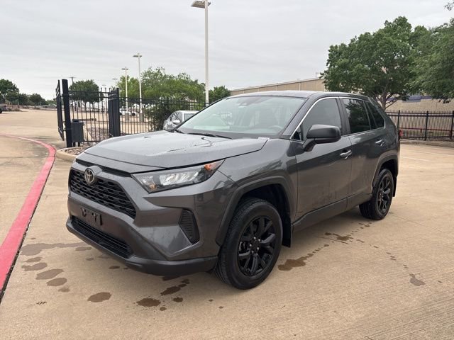 Used 2022 Toyota RAV4 LE FWD image 1