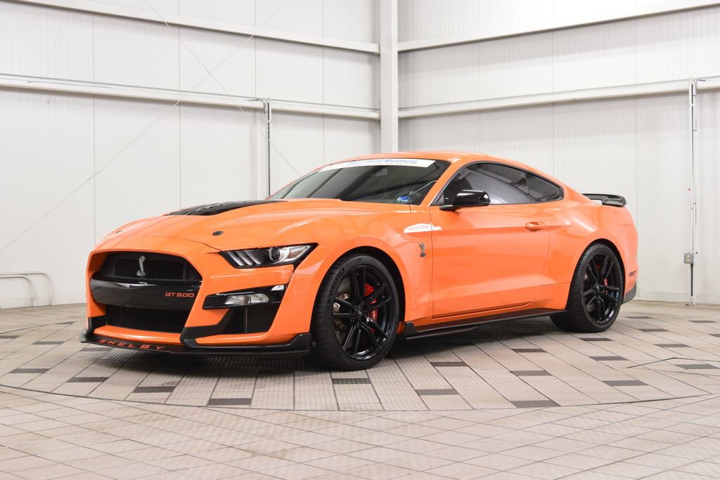 Used 2021 Ford Mustang Shelby GT500 w/ Technology Package RWD image 3