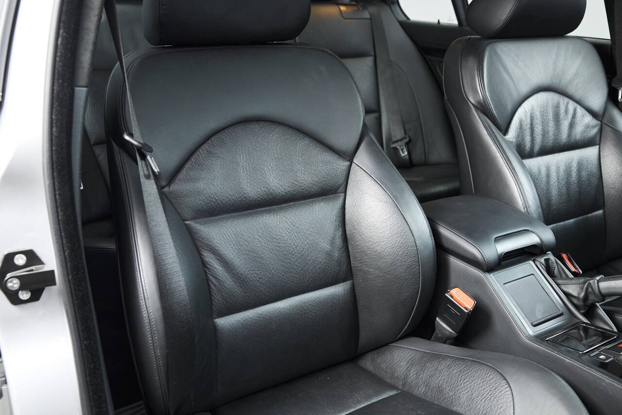 Used 2003 BMW M5 RWD image 79