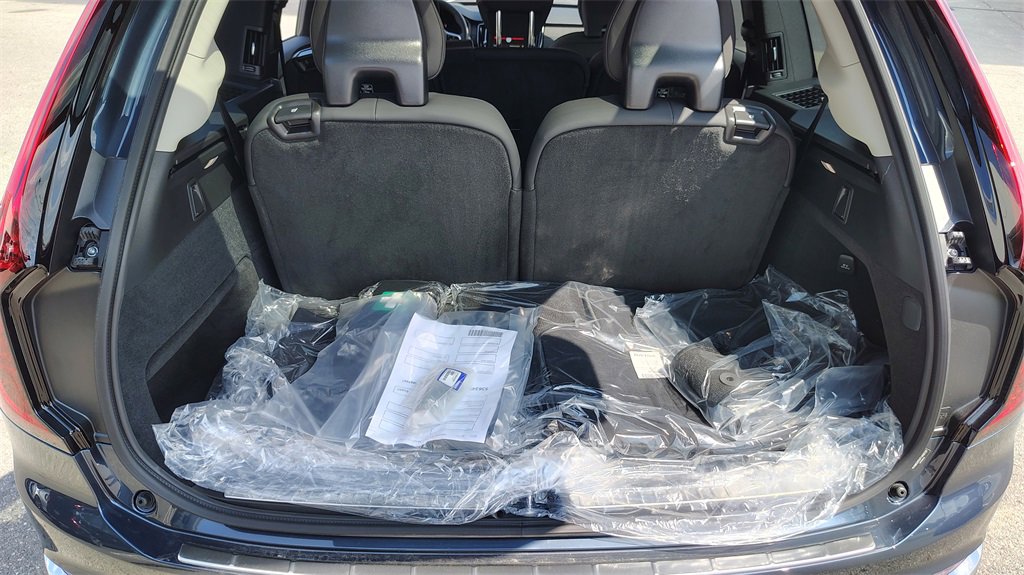 New 2026 Volvo XC90 B6 Plus w/ Protection Package Premier image 41