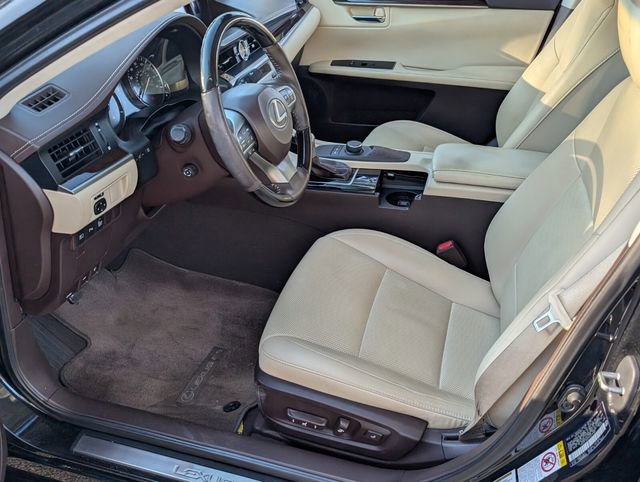 Used 2017 Lexus ES 350 w/ Premium Package image 14