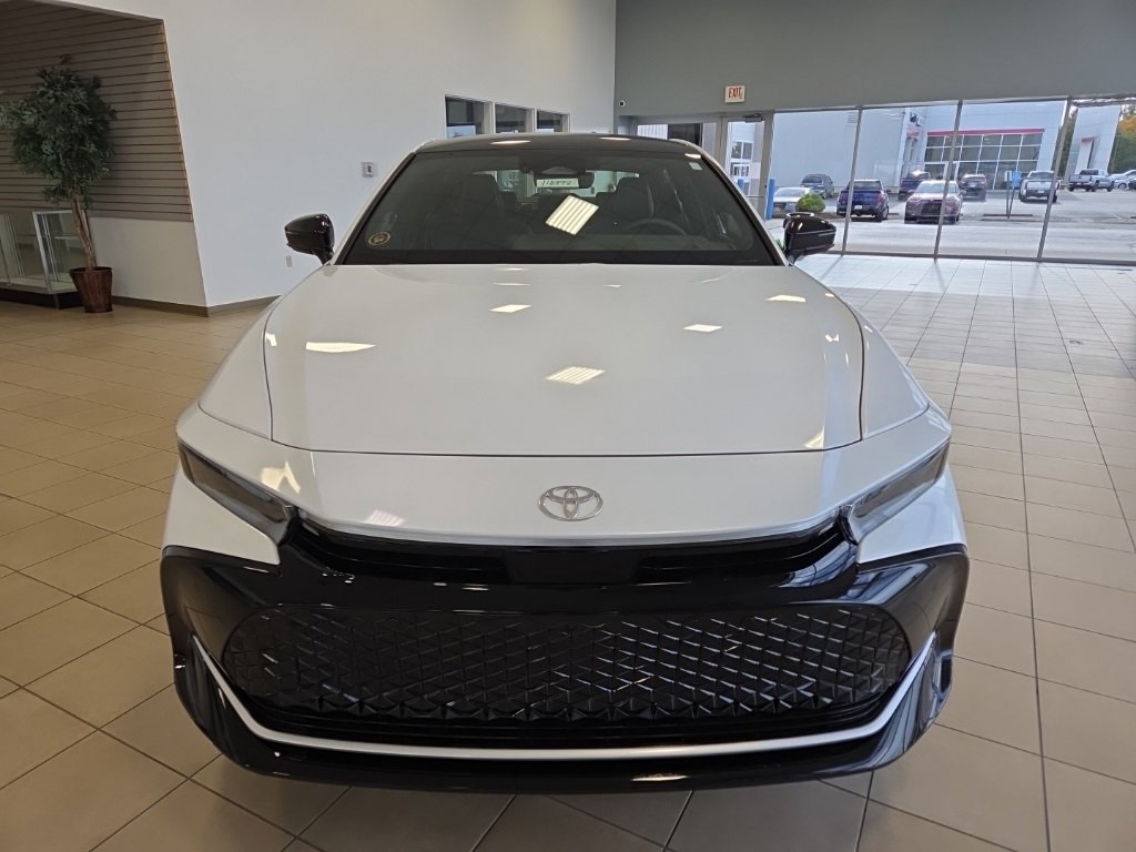 New 2026 Toyota Crown Platinum image 4