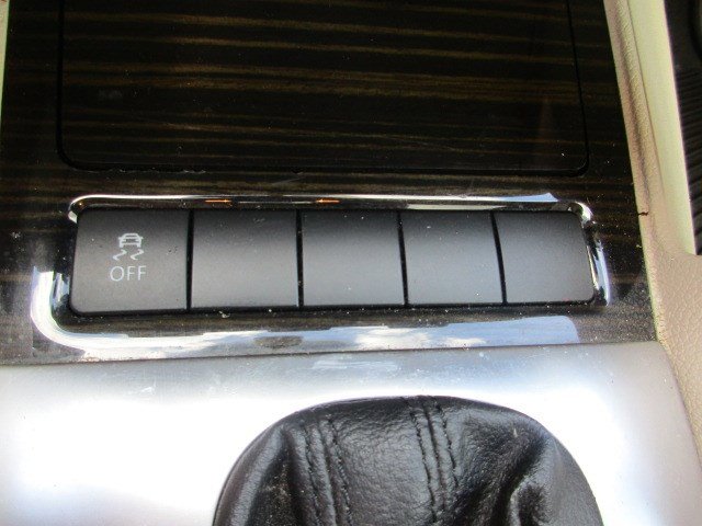 Used 2015 Volkswagen Eos Executive FWD image 31