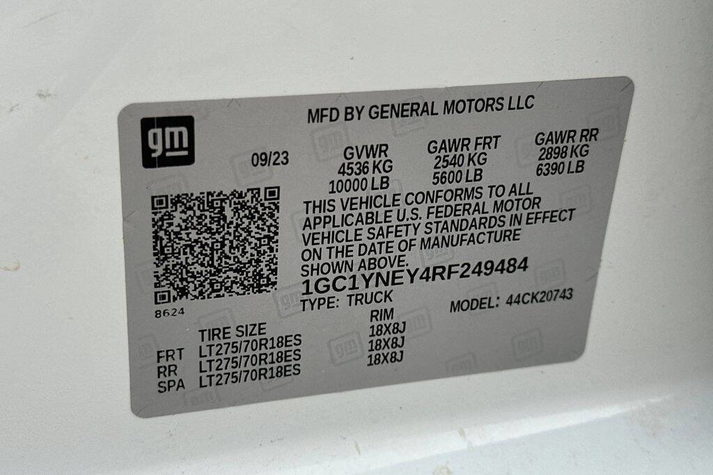 Used 2024 Chevrolet Silverado 2500 LT image 29